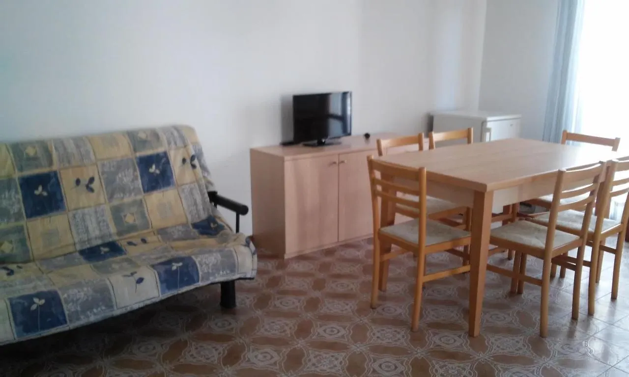 Residence Gallo - Walterigato Apartments Per Solo Famiglie 利多迪迪耶索洛 0*,  意大利